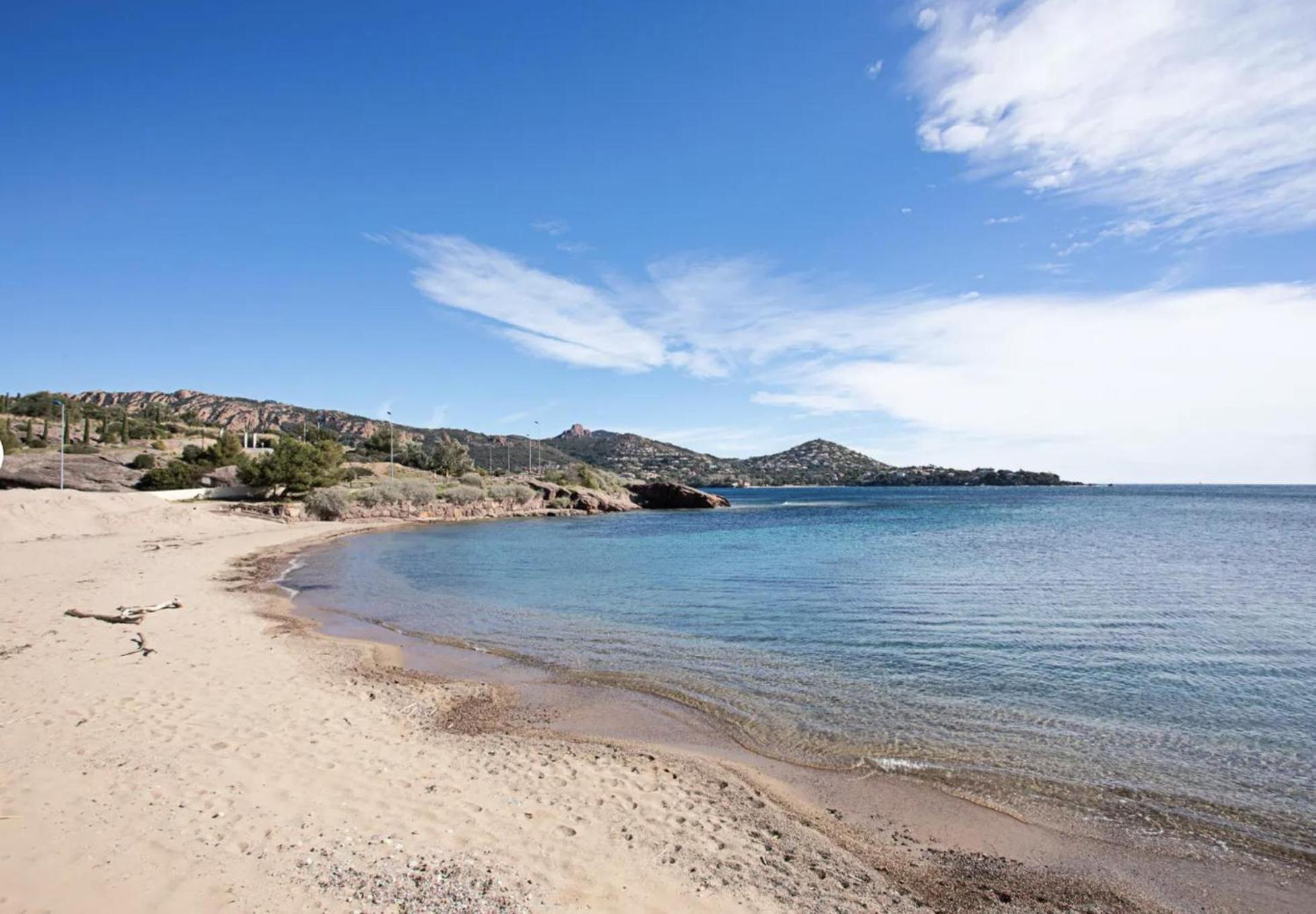 Cozy Apartment In Agay With Stunning Views Saint-Raphaël Eksteriør billede